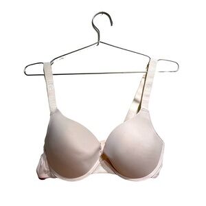 NWT BCBG light pink 36C Bra Full Coverage Underwire Light Cream Color